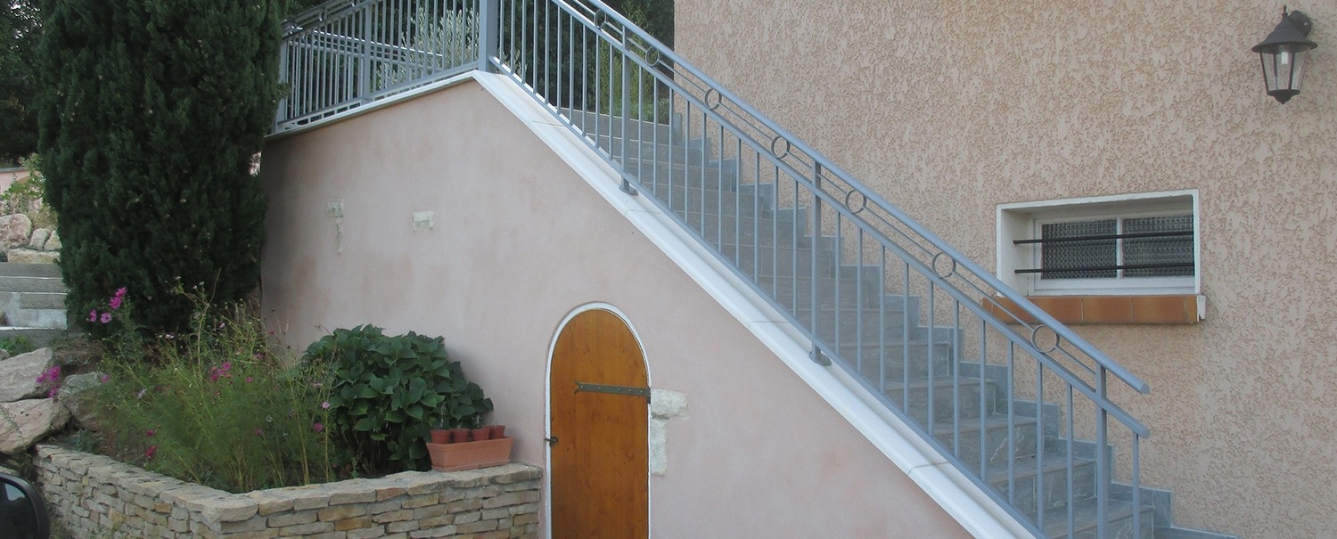 Les obligations de sécurité pour la protection escalier