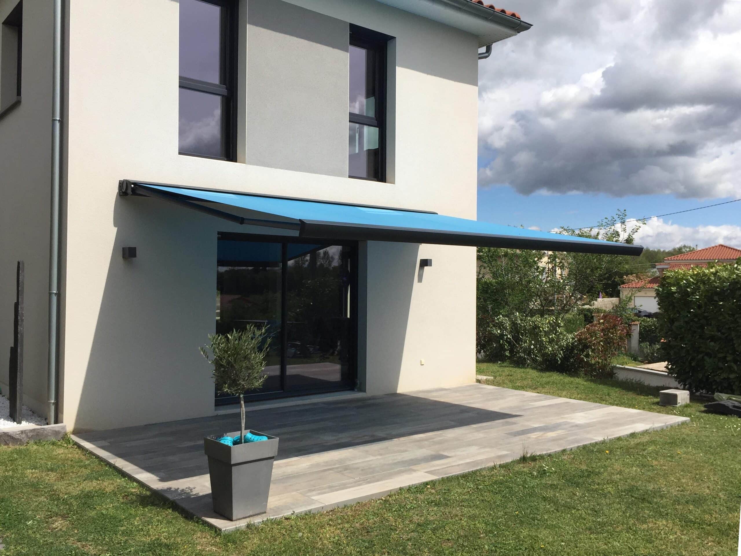 store de terrasse à bras motorisés